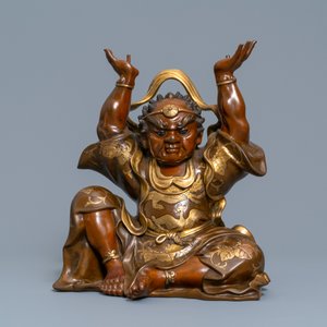 Un grand okimono en bronze doré figurant un okimono de Benkei portant un koro ou brûle-parfum, Japon, attr. à Miyao Eisuke, Meiji, vers 1900 — photo 2
