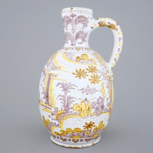 Un grand pichet en jaune et manganèse au décor d'une chinoiserie, Francfort ou Delft, 17ème — photo 2