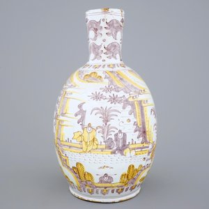 Un grand pichet en jaune et manganèse au décor d'une chinoiserie, Francfort ou Delft, 17ème — photo 5