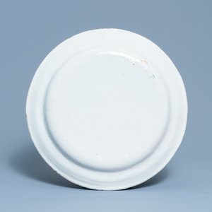 Un grand plat en faïence polychrome d'Alcora à décor de deux turcs, Espagne, 18ème — photo 2