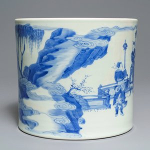 Un grand pot à pinceaux en porcelaine de Chine bleu et blanc, époque Transition — photo 4