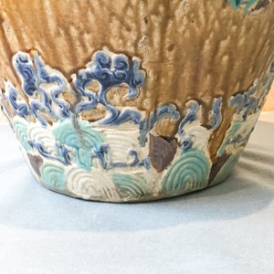 Un grand pot couvert de type martaban en grès émaillé polychrome, Ming/Qing — photo 56