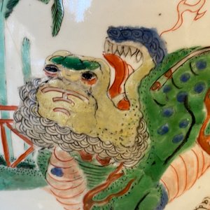 Un grand pot en porcelaine de Chine famille verte à décor d'animaux mythiques, Kangxi — photo 19