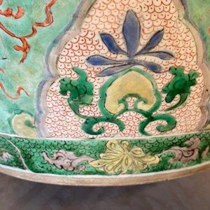 Un grand pot en porcelaine de Chine famille verte à décor d'animaux mythiques, Kangxi — photo 32