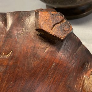 Un grand récipient de type 'Gui' en bronze sur socle en bois, Chine, Yuan — photo 34
