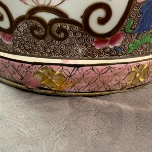 Un grand vase couvert de style famille rose en porcelaine de Samson, France, 19ème — photo 12