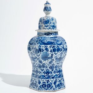 Un grand vase couvert en faïence de Delft bleu et blanc, 18ème — photo 4