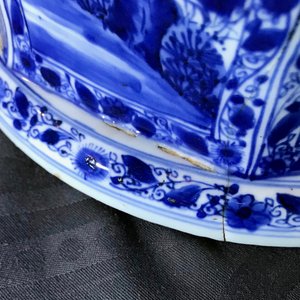 Un grand vase couvert en porcelaine de Chine bleu et blanc, Kangxi — photo 9