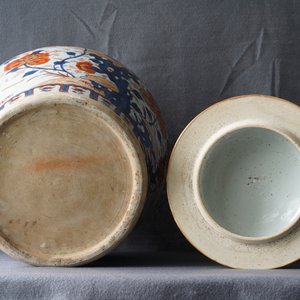 Un grand vase couvert en porcelaine de Chine de style Imari, Kangxi — photo 33
