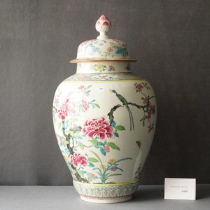Un grand vase couvert en porcelaine de Chine famille rose, Yongzheng — photo 28