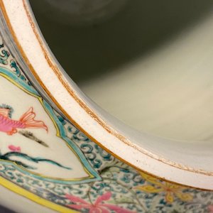 Un grand vase couvert en porcelaine de Chine famille rose, Yongzheng — photo 20