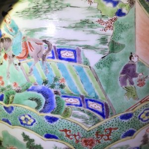 Un grand vase couvert en porcelaine de Chine famille verte à décor de paysages fluviales, Kangxi — photo 32