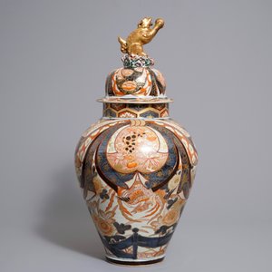 Un grand vase couvert en porcelaine Imari de Japon, Edo, 17/18ème — photo 3