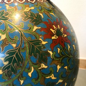Un grand vase de forme hu en émaux cloisonnés, marque Qi Yu Bao Tung Chih Chen, Chine, 19ème — photo 14