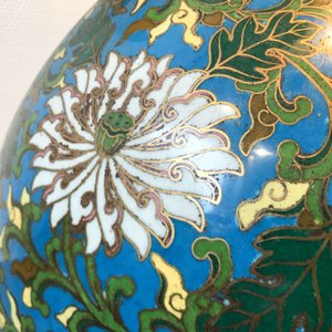 Un grand vase de forme hu en émaux cloisonnés, marque Qi Yu Bao Tung Chih Chen, Chine, 19ème — photo 26