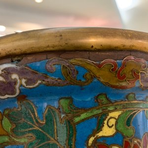 Un grand vase de forme hu en émaux cloisonnés, marque Qi Yu Bao Tung Chih Chen, Chine, 19ème — photo 40