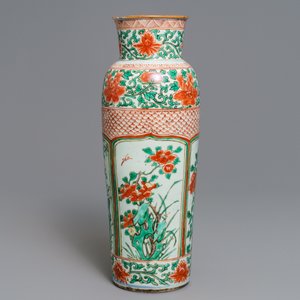 Un grand vase de forme rouleau en porcelaine de Chine wucai, époque Transition ou Kangxi — photo 2