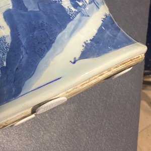 Un grand vase de forme 'yenyen' en porcelaine de Chine en bleu et blanc, Kangxi — photo 21