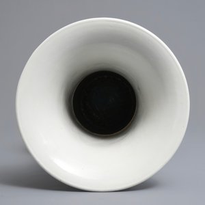 Un grand vase de forme yenyen en porcelaine de Chine famille bleu et blanc, Kangxi — photo 5