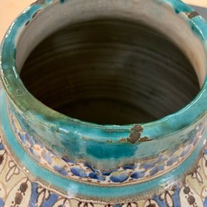 Un grand vase en céramique polychrome, Maroc ou Tunésie, vers 1900 — photo 11