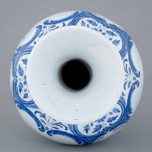 Un grand vase en faïence de Delft de Makkum, la Frise, 19ème — photo 5