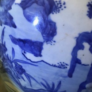 Un grand vase en porcelaine de Chine bleu et blanc à décor d'immortels, Wanli — photo 24