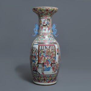 Un grand vase en porcelaine de Chine famille rose, 19ème — photo 1