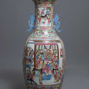 Un grand vase en porcelaine de Chine famille rose, 19ème — photo 2