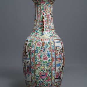 Un grand vase en porcelaine de Chine famille rose, 19ème — photo 3
