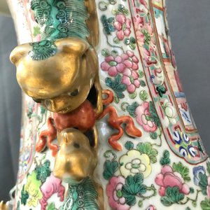 Un grand vase en porcelaine de Chine famille rose, 19ème — photo 13