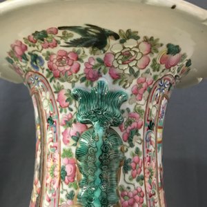 Un grand vase en porcelaine de Chine famille rose, 19ème — photo 36