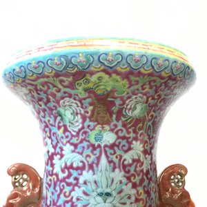 Un grand vase en porcelaine de Chine famille rose, 19ème — photo 25