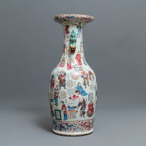 Un grand vase en porcelaine de Chine famille rose à décor 'Wu Shuang Pu', 19ème — photo 2