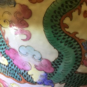Un grand vase en porcelaine de Chine famille rose au dragons et chiens de fo, 19ème — photo 12