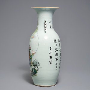 Un grand vase en porcelaine de Chine famille rose aux figures dans un jardin, 19/20ème — photo 4