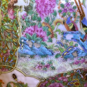 Un grand vase en porcelaine de Chine famille rose de Canton, 19ème — photo 14