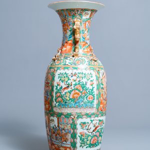 Un grand vase en porcelaine de Chine famille rose de Canton, 19ème — photo 3