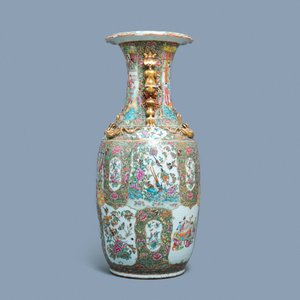 Un grand vase en porcelaine de Chine famille rose de Canton, 19ème — photo 2