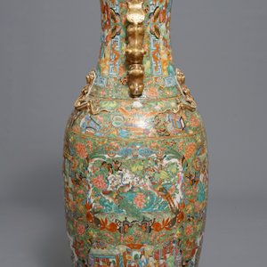 Un grand vase en porcelaine de Chine famille rose de Canton, 19ème — photo 2