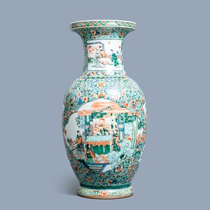 Un grand vase en porcelaine de Chine famille verte, 19/20ème — photo 1