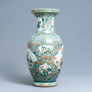 Un grand vase en porcelaine de Chine famille verte, 19/20ème — photo 2