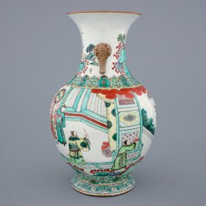 Un grand vase en porcelaine de Chine famille verte aux anses en forme d'éléphants, 19ème — photo 4