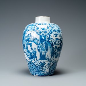 Un grand vase exceptionnel en faïence de Delft en bleu et blanc à décor de chinoiserie, 17/18ème — photo 7