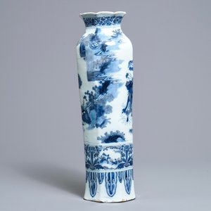 Un grand vase octagonal en faïence de Delft en bleu et blanc à décor de chinoiserie, 17/18ème — photo 4