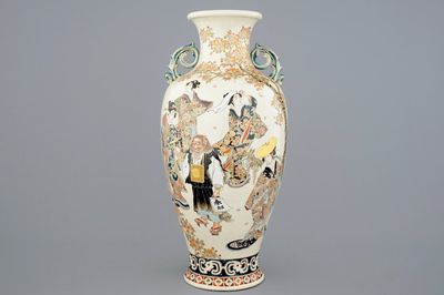 Un grand vase Satsuma, Japon, Meiji, 19ème