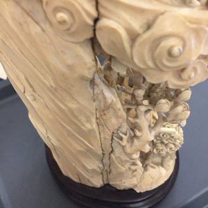 Un groupe de Chang'e avec deux filles en ivoire sculpté sur socle en bois, Chine, 19/20ème — photo 9