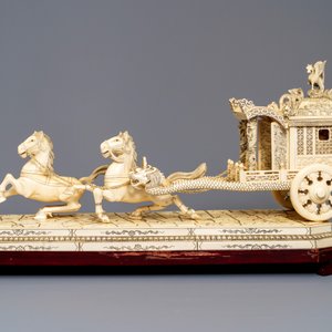 Un groupe de taille exceptionelle en ivoire sculpté figurant une carrosse aux chevaux, Chine, 19/20ème — photo 2