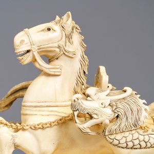 Un groupe de taille exceptionelle en ivoire sculpté figurant une carrosse aux chevaux, Chine, 19/20ème — photo 8
