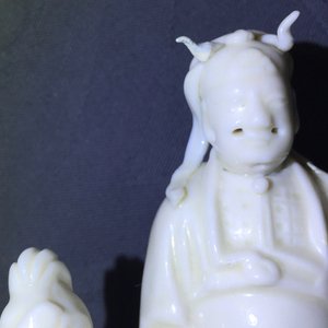Un groupe de Wen Chang et deux suiveurs en porcelaine blanc de Chine de Dehua, 18ème — photo 13
