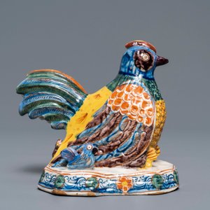 Un groupe d'une poule et ses poussins en faïence de Delft polychrome, 18ème — photo 2